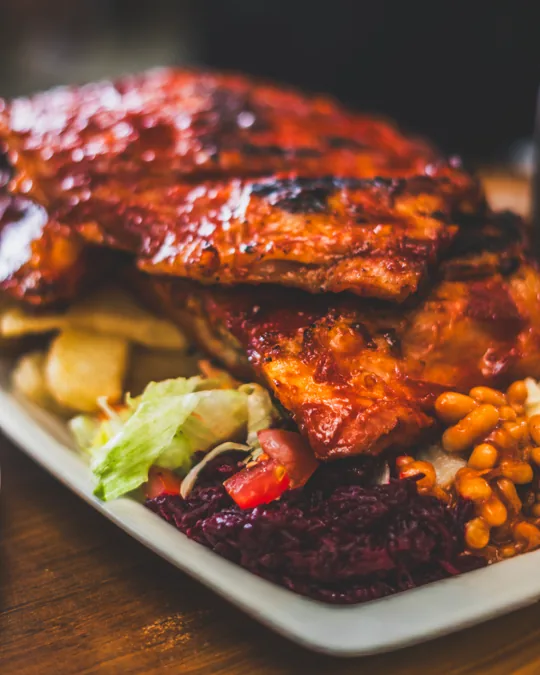 Ribs with chips and salad